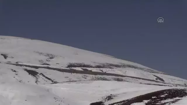Van'ın İran sınırı 64 kilometrelik duvarla daha güvenli hale getirilecek Van'ın İran sınırı 64 kilometrelik duvarla daha güvenli hale getirilecek