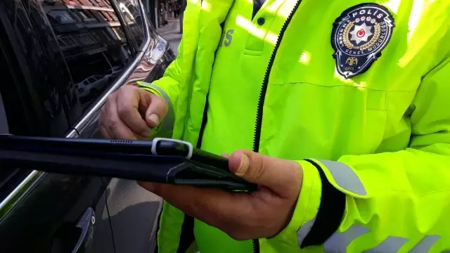 613 araçta trafik ve korona virüs denetimi 613 araçta trafik ve korona virüs denetimi