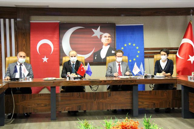ab turkiye delegasyonu baskani landrut gencle 5 14070578 o