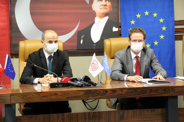 ab turkiye delegasyonu baskani landrut gencle 6 14070578 o