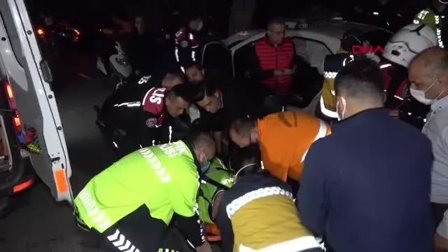 ADANA-Polis aracı, kovalamaca sırasında ağaca çarptı: 2 yaralı ADANA-Polis aracı, kovalamaca sırasında ağaca çarptı: 2 yaralı