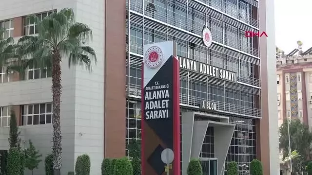 ALANYA'DA 18 YIL HAPİSLE ARANAN HÜKÜMLÜ YAKALANDI ALANYA'DA 18 YIL HAPİSLE ARANAN HÜKÜMLÜ YAKALANDI
