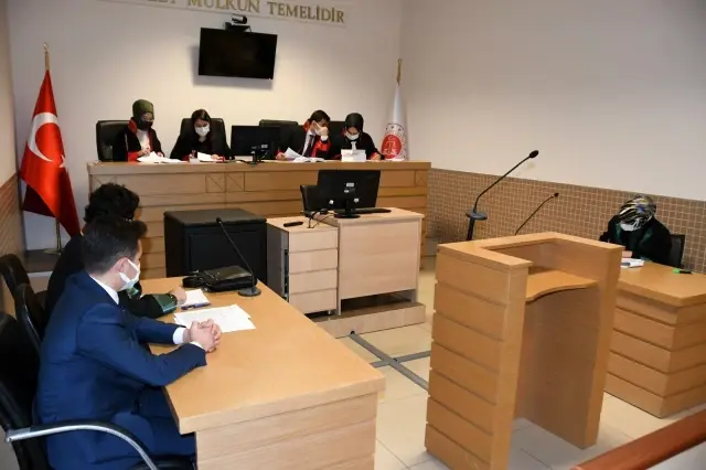 Anadolu Adliyesi'nde hakim ve savcı adaylarından kurgusal duruşma Anadolu Adliyesi'nde hakim ve savcı adaylarından kurgusal duruşma