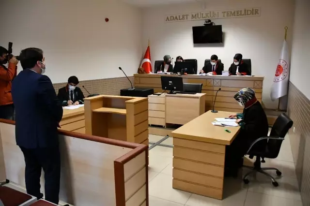 Anadolu Adliyesi'nde hakim ve savcı adaylarından kurgusal duruşma Anadolu Adliyesi'nde hakim ve savcı adaylarından kurgusal duruşma