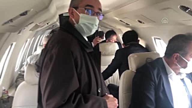 Bakan Pakdemirli'nin uçağı havada arıza yaptı Bakan Pakdemirli'nin uçağı havada arıza yaptı