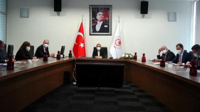 bakan pekcan gumruk kapilarinda 1 dakika bile 10 14071310 o