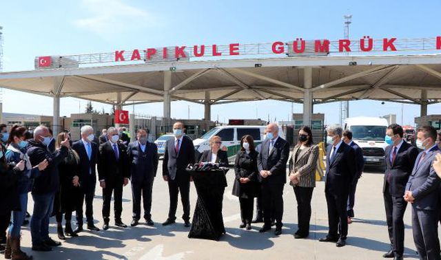 bakan pekcan gumruk kapilarinda 1 dakika bile 7 14071310 o