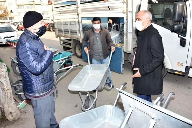 Bu belediye bütün alışverişlerini ilçe esnafından yapılıyor