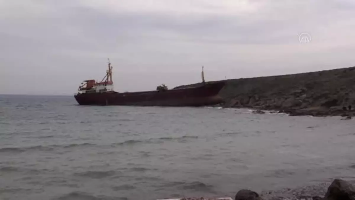 Çanakkale'de karaya oturan gemi kurtarıldı