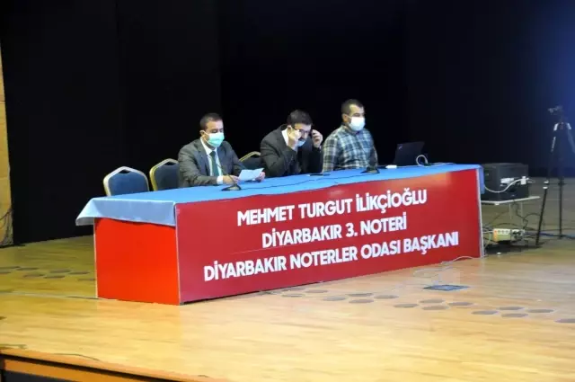 Diyarbakır'da işe alınacak 423 kişi için noter huzurunda kura çekildi Diyarbakır'da işe alınacak 423 kişi için noter huzurunda kura çekildi