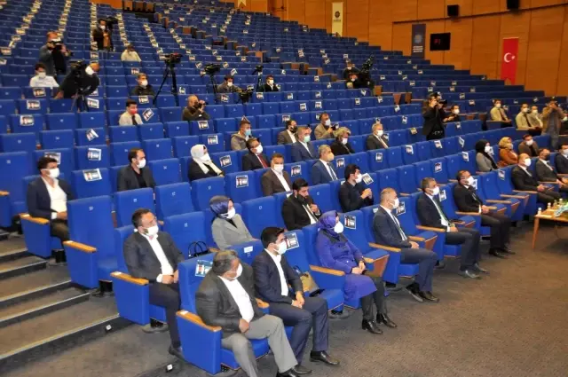 Diyarbakır'da işe alınacak 423 kişi için noter huzurunda kura çekildi Diyarbakır'da işe alınacak 423 kişi için noter huzurunda kura çekildi