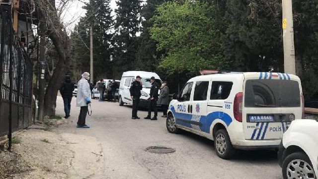 dogum sirasinda olen bebeginin mezari basinda 3 14070803 o