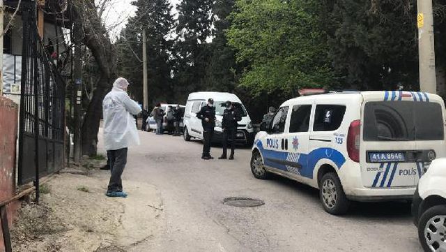 dogum sirasinda olen bebeginin mezari basinda 4 14070803 o