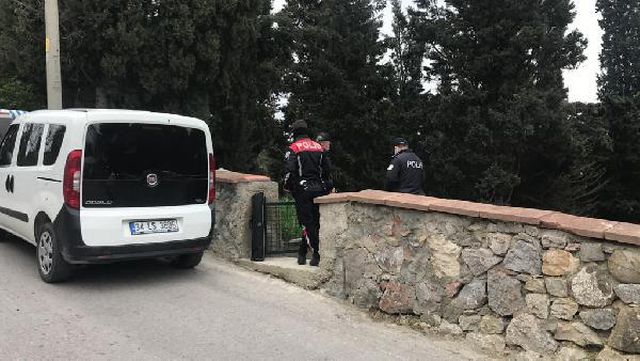 dogum sirasinda olen bebeginin mezari basinda 7 14070803 o
