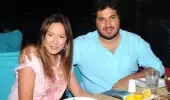 Ebru Gündeş, 'İhanete uğradım' diyerek 11 yıllık eşi Reza Zarrab'a boşanma davası açtı Ebru Gündeş, 'İhanete uğradım' diyerek 11 yıllık eşi Reza Zarrab'a boşanma davası açtı