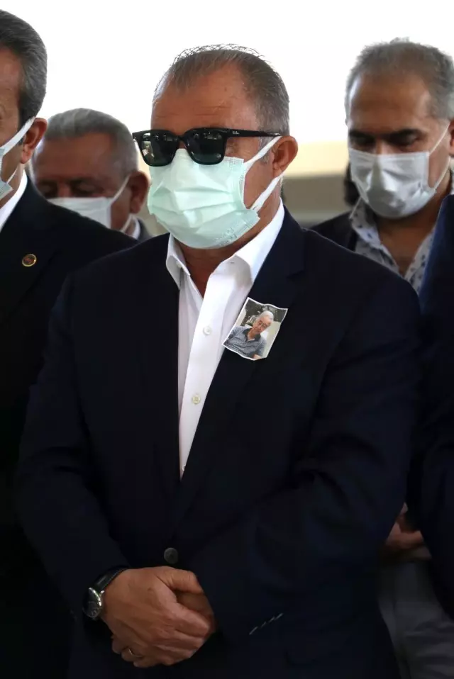 Fatih Terim ve Mehmet Ağar, İlhan Demirdal'ın tabutunu omuzladı