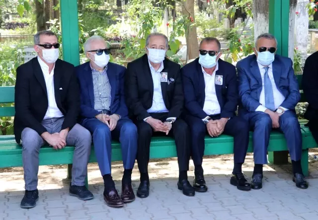 Fatih Terim ve Mehmet Ağar, İlhan Demirdal'ın tabutunu omuzladı