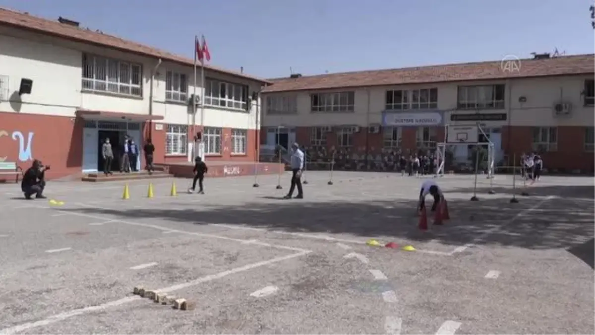 GAZİANTEP - Dezavantajlı mahallenin 'koleji andıran' okulu dikkati çekiyor