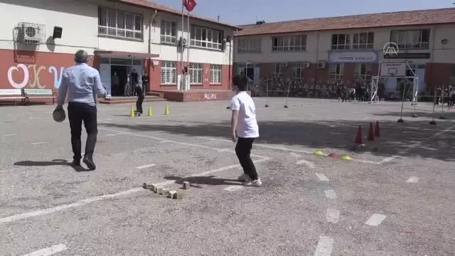 GAZİANTEP - Dezavantajlı mahallenin 'koleji andıran' okulu dikkati çekiyor GAZİANTEP - Dezavantajlı mahallenin 'koleji andıran' okulu dikkati çekiyor