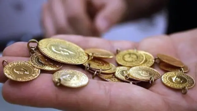 Güne yükselişle başlayan altının gram fiyatı 458 lira seviyesinden işlem görüyor Güne yükselişle başlayan altının gram fiyatı 458 lira seviyesinden işlem görüyor