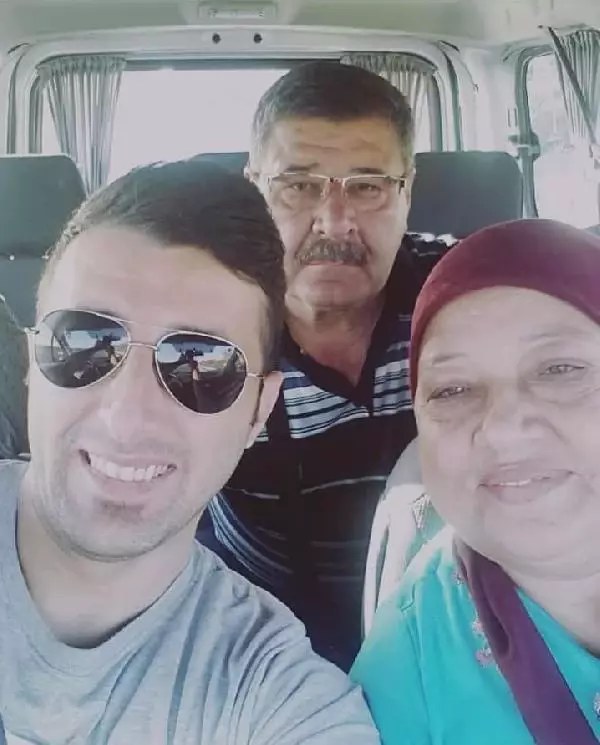 Anne ve babasını koronadan kaybeden itfaiye eri de virüse yenik düştü Anne ve babasını koronadan kaybeden itfaiye eri de virüse yenik düştü