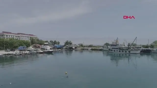 Yasak başladı, Karadeniz'de balıkçılar ağ ve teknelerini bakıma aldı Yasak başladı, Karadeniz'de balıkçılar ağ ve teknelerini bakıma aldı