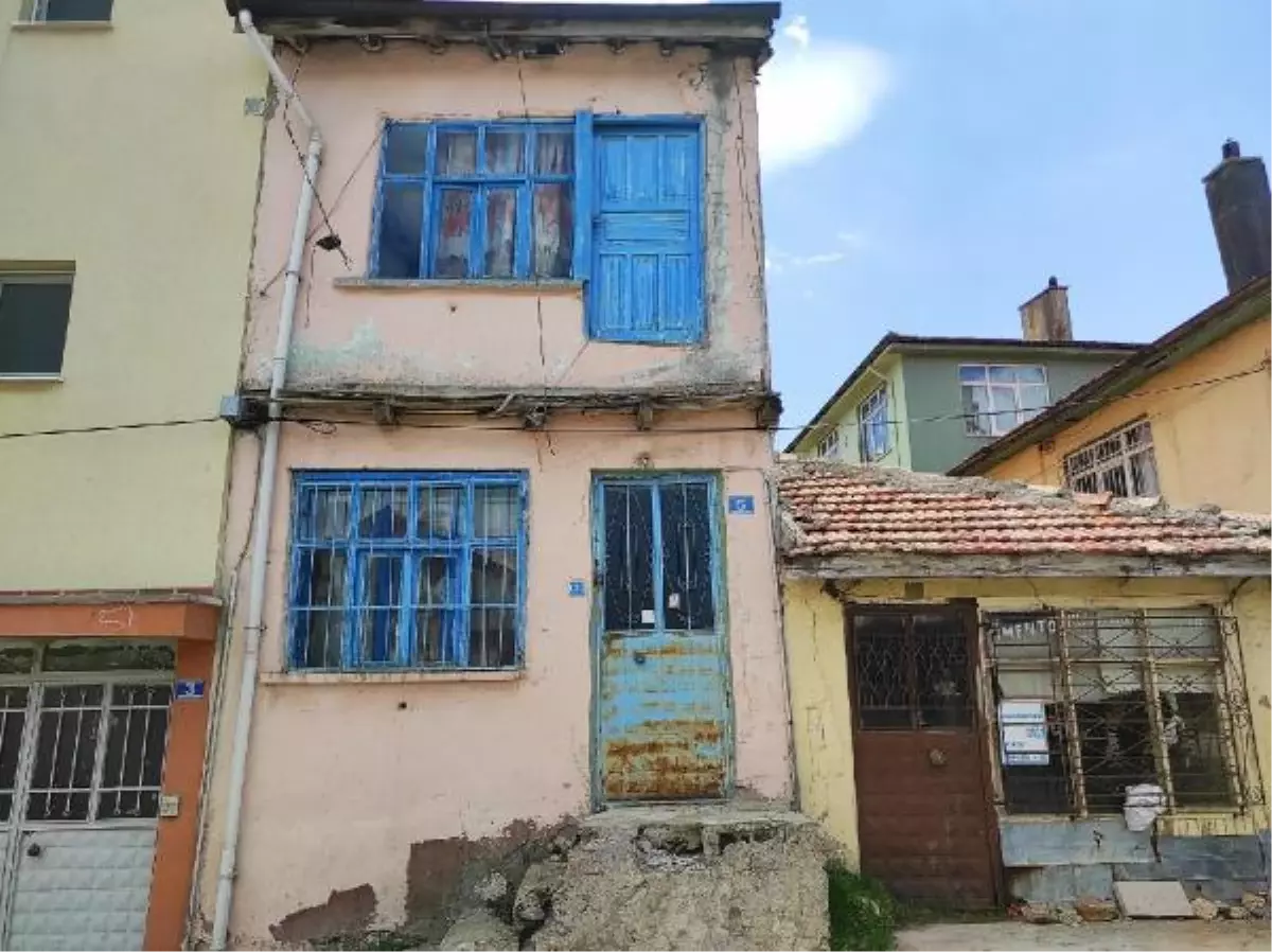 Kiraladığı evi kumarhaneye çevirdi; içerdekilere ceza yağdı