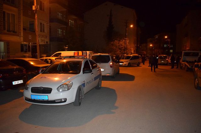 Malatya'da silahlı saldırı: 1 yaralı Malatya'da silahlı saldırı: 1 yaralı