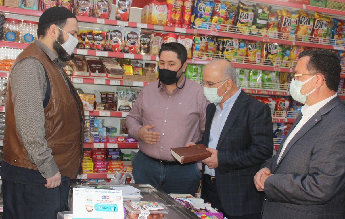 MÜSİAD Bursa'da ihtiyaç sahibi ailelerin borçlarını kapattı