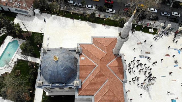 restorasyonu tamamlanan tesvikiye camii ibade 2 14070757 o