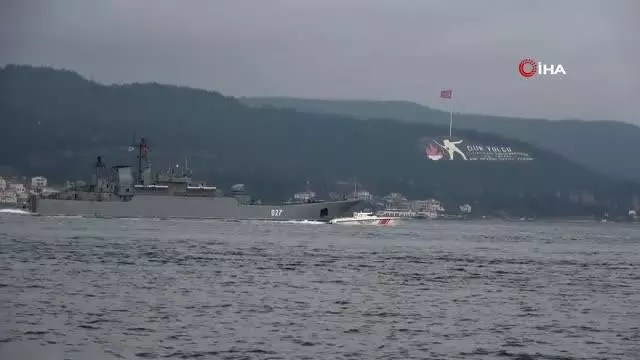 Rusya gemilerini Karadeniz'e çekiyor...İki savaş gemisi Çanakkale'den geçti Rusya gemilerini Karadeniz'e çekiyor...İki savaş gemisi Çanakkale'den geçti
