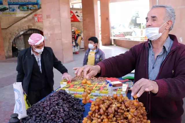 Şanlıurfa'da hurma satışları arttı Şanlıurfa'da hurma satışları arttı