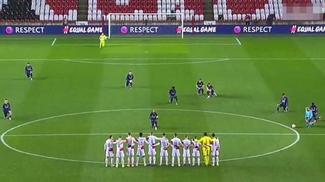 Slavia Prag players did not kneel against racism before the match