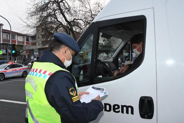 TEKİRDAĞ'DA DENETİMLERDE ARAÇ KUYRUKLARI OLUŞTU
