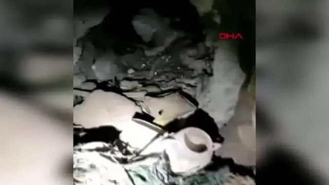 TUNCELİ'DE TERÖRİSTLERİN SAKLANDIĞI 4 MAĞARA, KULLANILAMAZ HALE GETİRİLDİ TUNCELİ'DE TERÖRİSTLERİN SAKLANDIĞI 4 MAĞARA, KULLANILAMAZ HALE GETİRİLDİ