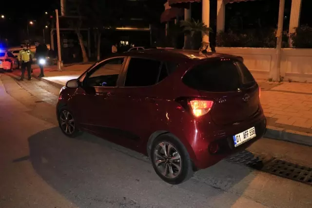Uygulamadan kaçan otomobili kovalayan polis aracı kaza yaptı: 2 yaralı Uygulamadan kaçan otomobili kovalayan polis aracı kaza yaptı: 2 yaralı