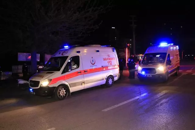 Uygulamadan kaçan otomobili kovalayan polis aracı kaza yaptı: 2 yaralı Uygulamadan kaçan otomobili kovalayan polis aracı kaza yaptı: 2 yaralı