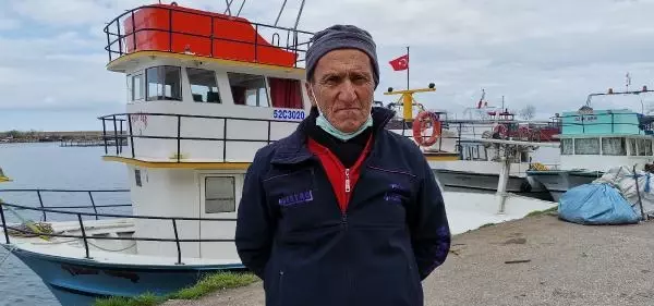 Yasak başladı, Karadeniz'de balıkçılar ağ ve teknelerini bakıma aldı Yasak başladı, Karadeniz'de balıkçılar ağ ve teknelerini bakıma aldı