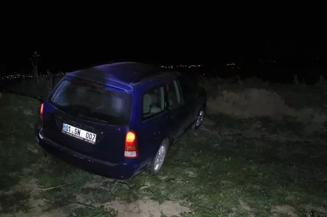 10 kilometre kaçıp tarlaya girdi, aracını tarlada bırakıp saklanırken yakalandı 10 kilometre kaçıp tarlaya girdi, aracını tarlada bırakıp saklanırken yakalandı