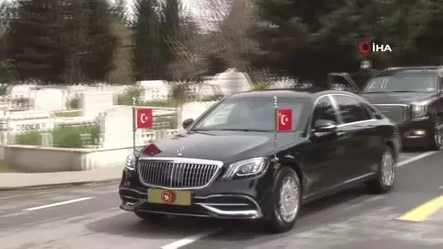 8. Cumhurbaşkanı Turgut Özal, vefatının yıl dönümünde kabri başında anılıyor 8. Cumhurbaşkanı Turgut Özal, vefatının yıl dönümünde kabri başında anılıyor