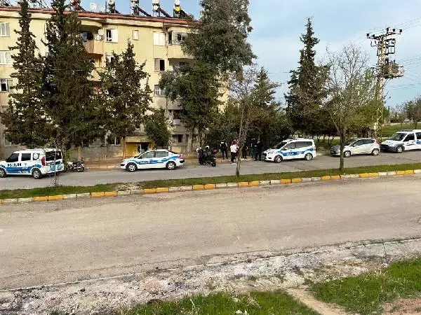 ADIYAMAN'DA İKİ AİLE ARASINDA KAVGA 6 GÖZALTI ADIYAMAN'DA İKİ AİLE ARASINDA KAVGA 6 GÖZALTI
