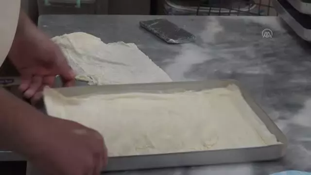 AFYONKARAHİSAR - Sandıklı'da soğuk baklava iftar sofralarını tatlandırıyor AFYONKARAHİSAR - Sandıklı'da soğuk baklava iftar sofralarını tatlandırıyor