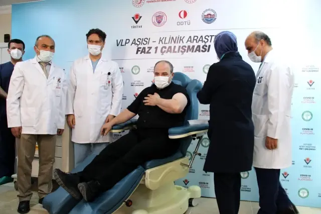 Son dakika! Bakan Varank, yerli Kovid-19 aşı adayının ilk insan denemelerinde gönüllü oldu Açıklaması Son dakika! Bakan Varank, yerli Kovid-19 aşı adayının ilk insan denemelerinde gönüllü oldu Açıklaması