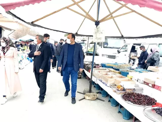 Başkan Arif Teke: 'Halk pazarımız ilçe ekonomimiz için çok önemli' Başkan Arif Teke: 'Halk pazarımız ilçe ekonomimiz için çok önemli'
