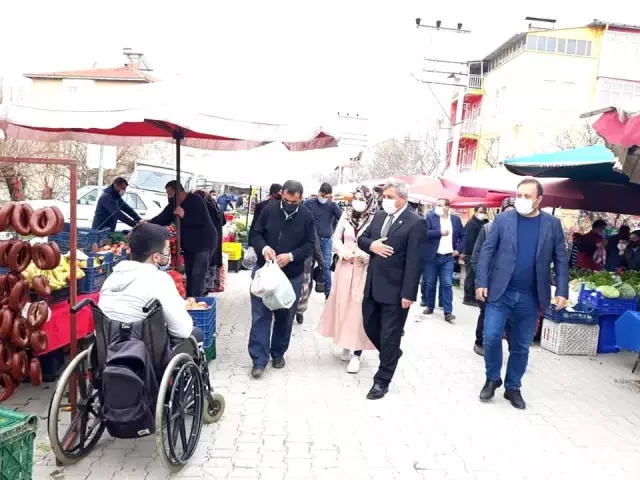 Başkan Arif Teke: 'Halk pazarımız ilçe ekonomimiz için çok önemli' Başkan Arif Teke: 'Halk pazarımız ilçe ekonomimiz için çok önemli'