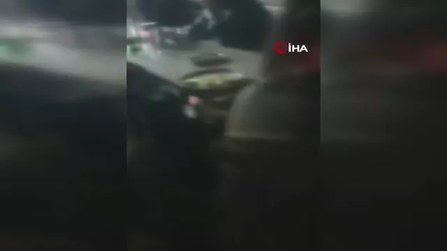 Beyoğlu'nda canlı müzik yapılan mekana baskın: 8 kişiye 27 bin lira ceza kesildi Beyoğlu'nda canlı müzik yapılan mekana baskın: 8 kişiye 27 bin lira ceza kesildi
