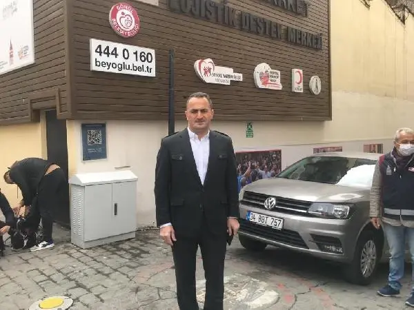 İSTANBUL,BEYOĞLU'NDA YARDIM KOLİLERİ BELEDİYE EKİPLERİ TARAFINDAN KAPI KAPI DAĞITILDI İSTANBUL,BEYOĞLU'NDA YARDIM KOLİLERİ BELEDİYE EKİPLERİ TARAFINDAN KAPI KAPI DAĞITILDI