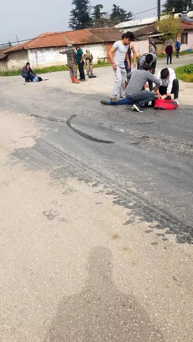Elektrikli motosikletle otomobil çarpıştı: 15 yaşındaki genç yaşamını yitirdi Elektrikli motosikletle otomobil çarpıştı: 15 yaşındaki genç yaşamını yitirdi