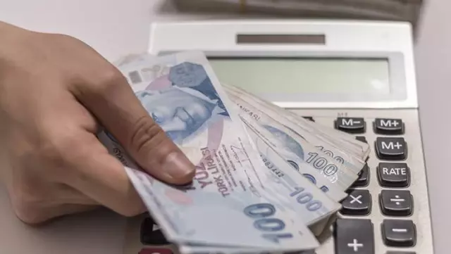 CHP'den kanun teklifi: Asgari ücretten vergi alınmasın, bayram ikramiyesi 1500 TL olsun CHP'den kanun teklifi: Asgari ücretten vergi alınmasın, bayram ikramiyesi 1500 TL olsun