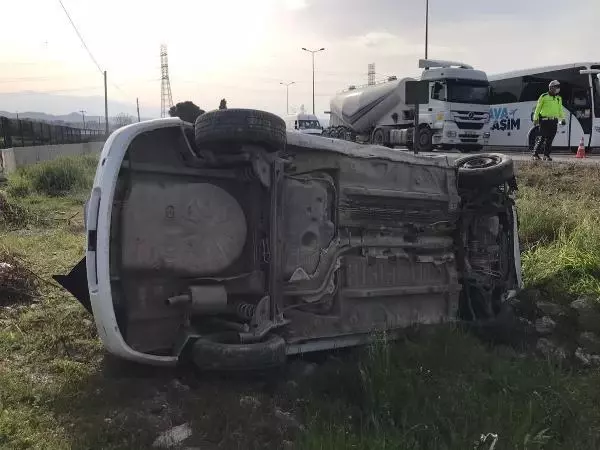 Denizli'de otomobil takla attı; sürücü ağır yaralı Denizli'de otomobil takla attı; sürücü ağır yaralı